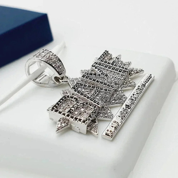 "925 Sterling Silver Plated CZ Pendant, INUS1BR285 - Picture 8 of 9